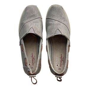 BOBS From SKECHERS Memory Foam Women's Flat Shoe Size 8